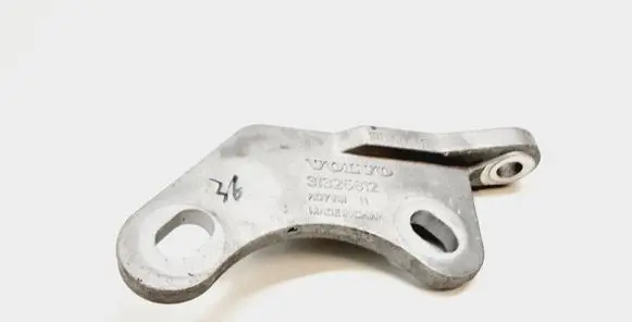 Volvo XC90 Front differential bracket 31325812