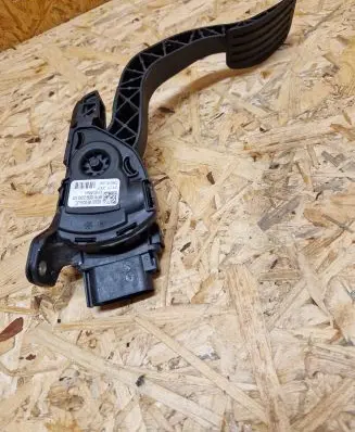 Ford S-MAX Accelerator throttle pedal 6G929F836JC 6PV00922010 C95YE02