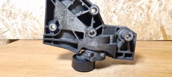 Opel Insignia A A/C compressor mount bracket 55562863