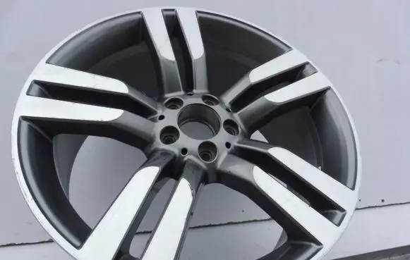 Mercedes-Benz GLK (X204) R20 alloy rim A204401404