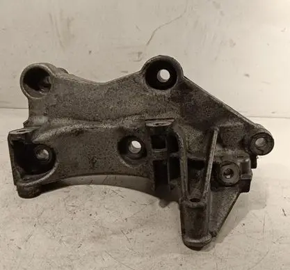 Nissan Qashqai+2 Engine mounting bracket 117102017R