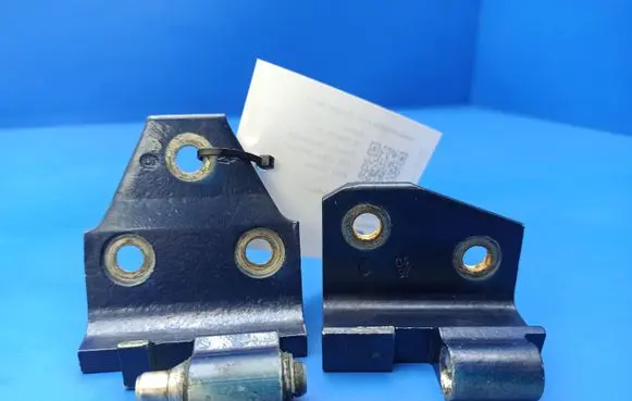 Jaguar XJ X308 Rear door upper hinge