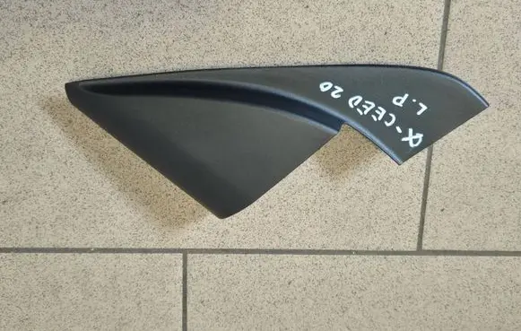 KIA Xceed Other front door trim element 87651J7000