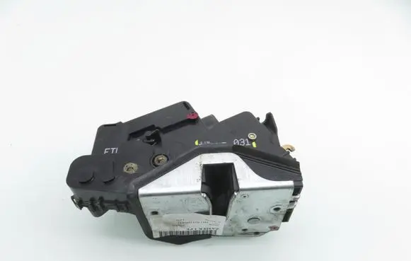 BMW 3 E46 Front door lock 8196031