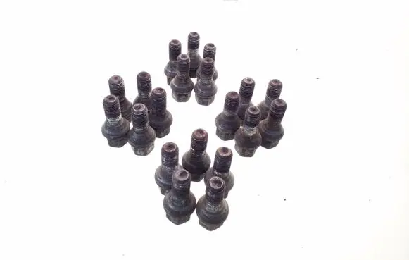 Toyota Avensis T250 Nuts/bolts 