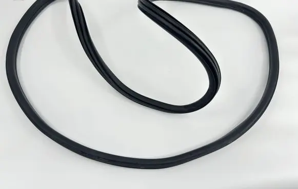 BMW 1 F20 F21 Front door rubber seal 7240849