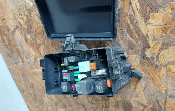 Volkswagen Tiguan Fuse box set 5QS907361
