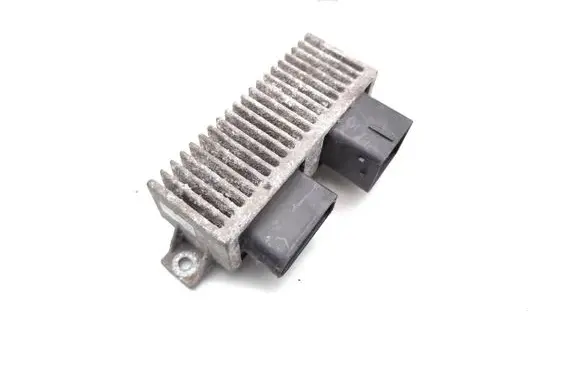 Opel Vivaro Glow plug pre-heat relay 271206395R