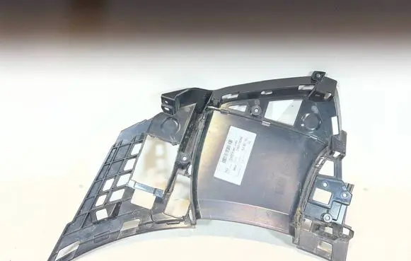 Audi e-tron Front bumper mounting bracket 4J3807103