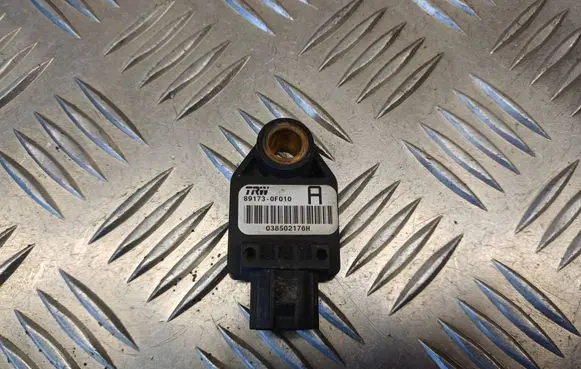Toyota Corolla Verso E121 Airbag deployment crash/impact sensor 891730F010