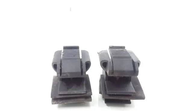 Mercedes-Benz A W168 Radiator mount bracket A2105040146