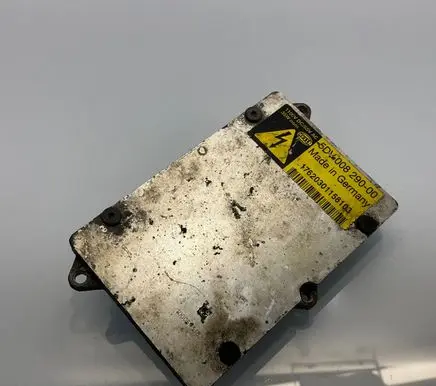 Mercedes-Benz E W211 Headlight ballast module Xenon 5DV00829000 17620301158103