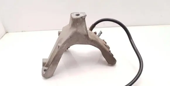 Audi A4 S4 B8 8K Engine mounting bracket
