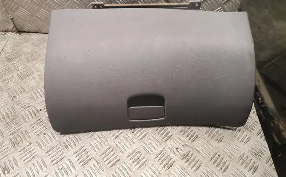 Hyundai Accent Glove box