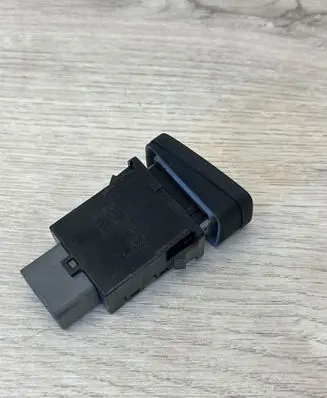 Hyundai Tucson JM Windscreen/window heater switch 93720 2E000 40813