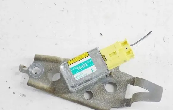 Lexus GS 300 350 430 450H Airbag deployment crash/impact sensor 8983030130