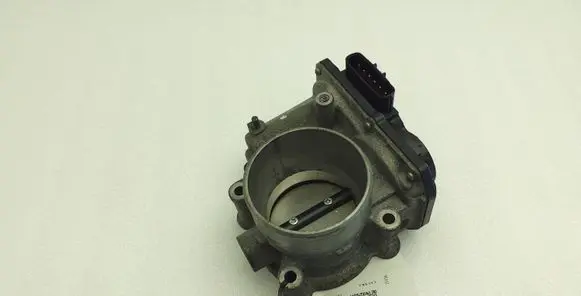 Mazda CX-3 Throttle valve PE0113640B 152009S28
