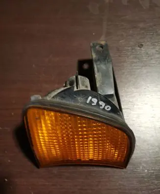 BMW 5 E34 Front indicator light 1384034 DOTSAE12P87 155042