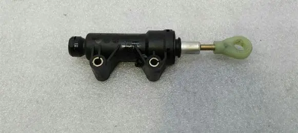 BMW 3 E46 Clutch master cylinder 6758822