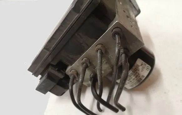 Mercedes-Benz CLK A209 C209 ABS Pump A0054314412 Q01 10020405054