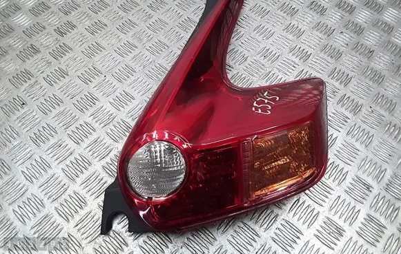 Nissan Juke I F15 Rear/tail lights
