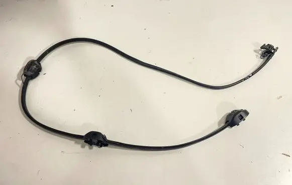 BMW X6 G06 Windshield washer spray nozzle 7487715