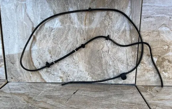 Volvo C40 Windshield washer fluid hose 