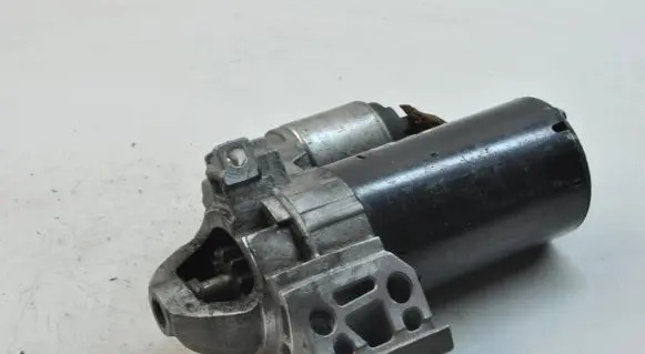 Volkswagen PASSAT B6 Starter motor 02E911023H