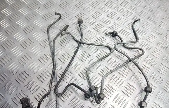 Fuel injector supply line/pipe