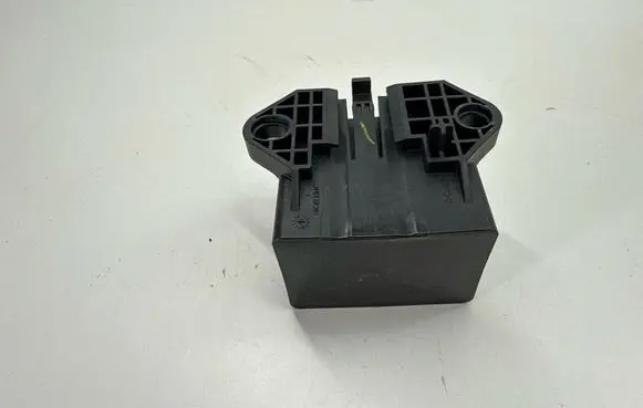 Ford Explorer V Fuel pump relay FU5A9D370JA FU5Z9D370B