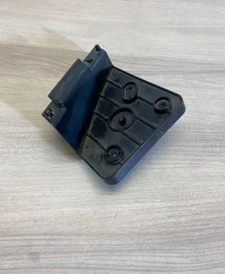 Nissan Qashqai Front bumper mounting bracket
