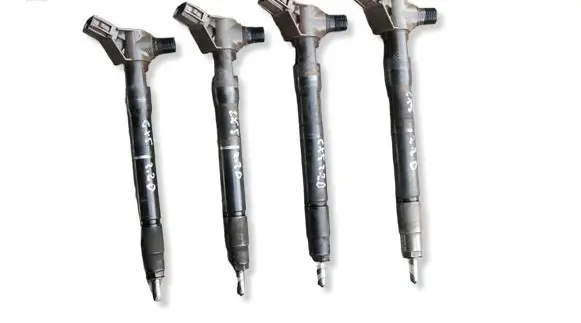 Mazda CX-5 Fuel injector SH0113H50