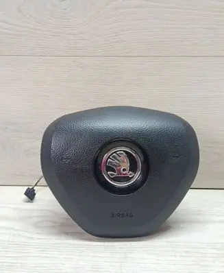 Skoda Octavia Mk3 (5E) Steering wheel airbag 5E0880201B 20161381189 308307799002