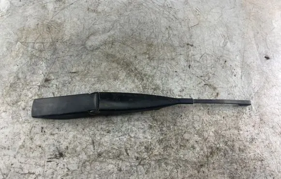 Mercedes-Benz E W210 Front wiper blade arm