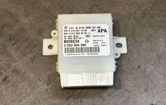 Mercedes-Benz E W212 Parking PDC control unit/module A2129003704