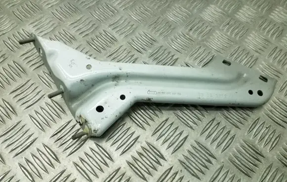 Audi Q5 SQ5 Fender mounting bracket 8R0821136