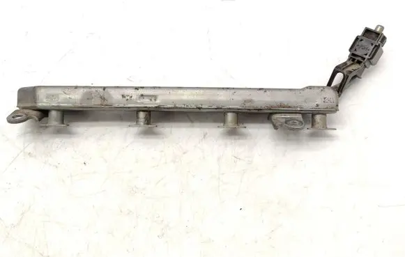 Toyota Yaris Fuel main line pipe