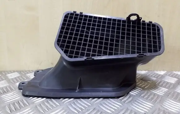 Audi A5 8T 8F Cabin air duct channel 8K2819904