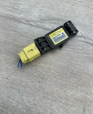 Mitsubishi Grandis Airbag deployment crash/impact sensor MN141004 W002T11071 WR48060209