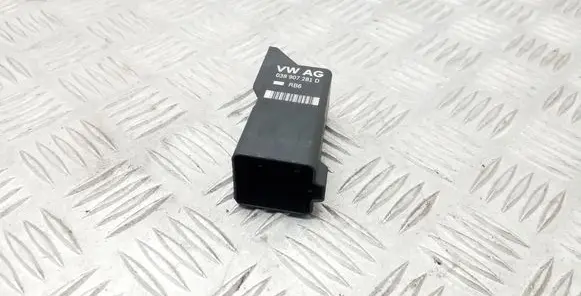 Audi A3 S3 A3 Sportback 8P Glow plug pre-heat relay 038907281D 0281003038