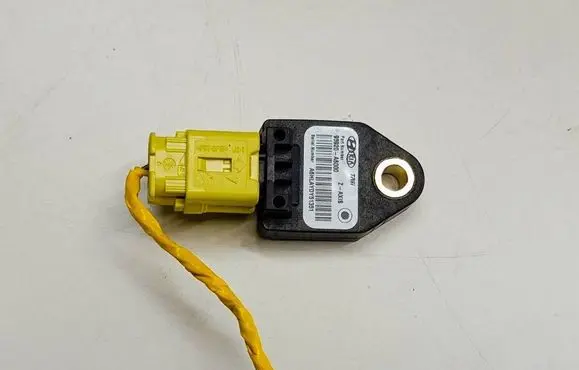 Hyundai i30 Airbag deployment crash/impact sensor 95920A6000T9 95920A6000