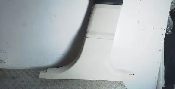 (B) pillar trim (bottom)