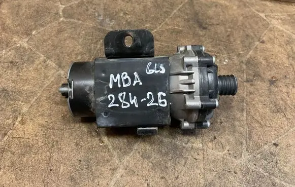 Mercedes-Benz GLS X166 Water pump A0005000386
