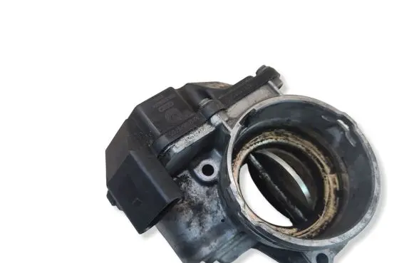 Volkswagen PASSAT B6 Throttle valve 03G128063A