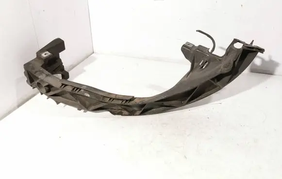 BMW 1 E81 E87 Headlight/headlamp mounting bracket 7120823