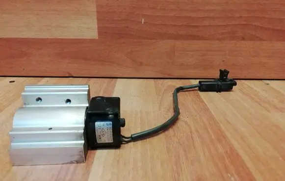 Renault Zoe Air conditioning (A/C) expansion valve 924893668R 4433101182