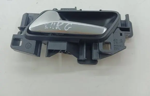 Opel Mokka B Rear door interior handle 98201553