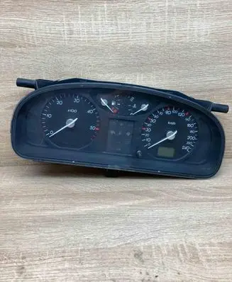 Renault Laguna II Speedometer (instrument cluster) 8200399758 5514000062 7Y136RC4