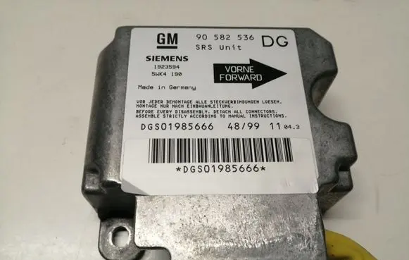 Opel Zafira A Airbag control unit/module 90582536 DGS01985666 4899