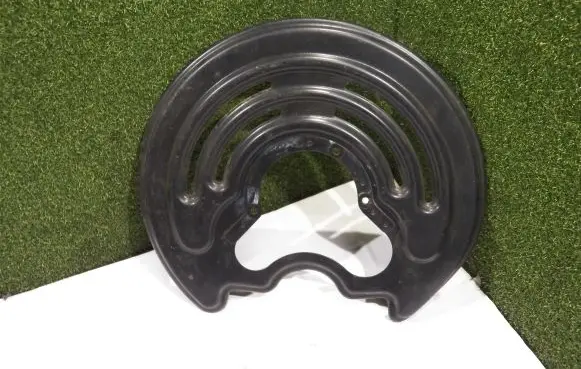 Renault Trafic III (X82) Rear brake disc plate dust cover 8200741200 93860867